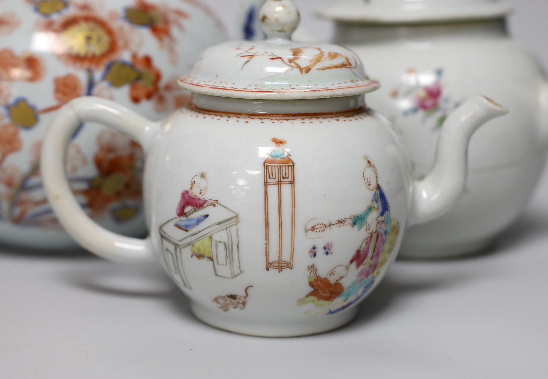 Four 18th century Chinese Export porcelain teapots. Tallest 15cm